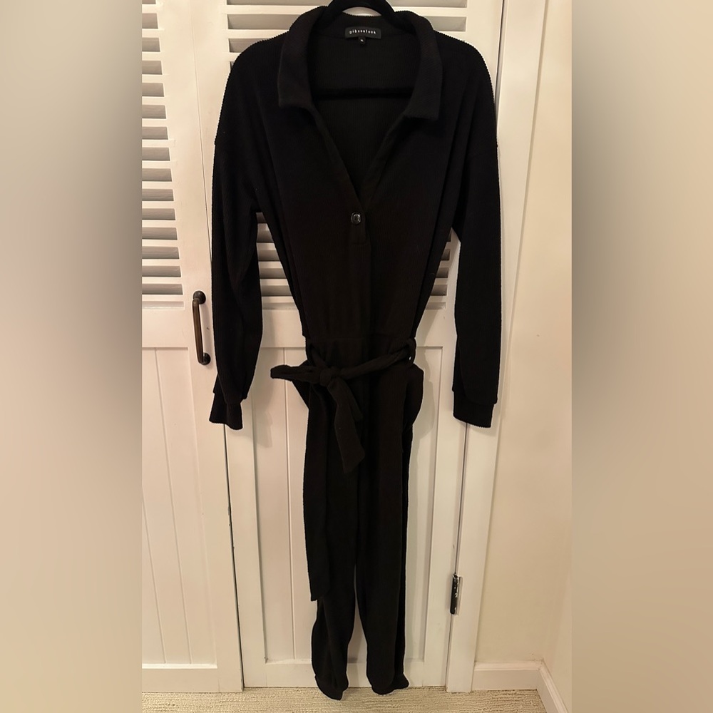 Gibsonlook Luxe Cargo Jumpsuit in black.